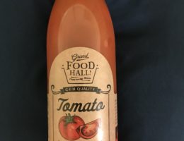 ヨガレッスン後のトマトジュース